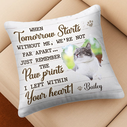 Remember The Paw Prints I Left Within Your Heart - Pet Memorial Gift, Cartoon Art Style - Personalized Pillow